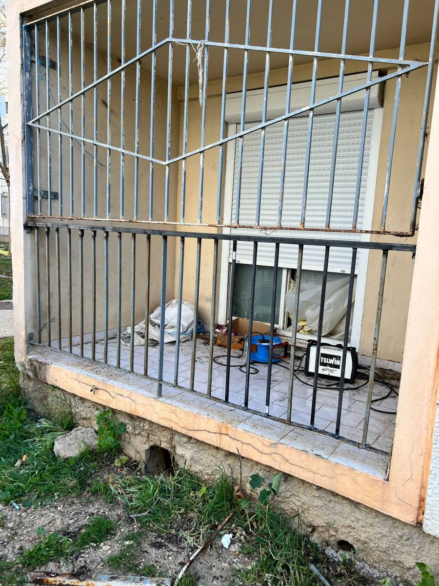 Travaux de métallerie à La Seyne-sur-Mer : découpe, soudure et ajout de barreaux manquants