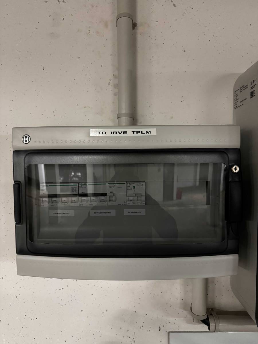 Installation d’une borne HAGER WITTY 22 kW et prise renforcée en sous-sol à Marseille