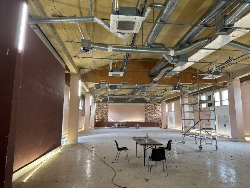 Rénovation et modernisation de la salle des fêtes à Mallemort : coordination optimale et travaux sur mesure