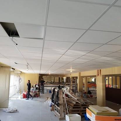 Pose faux plafond dans bureaux à la Ciotat