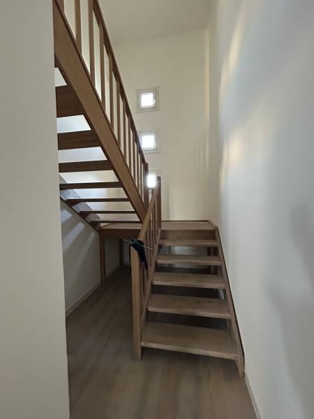 Rénovation complète d'un logement dans une copropriété à Aix en Provence (Electricité, sol, peinture, ...)