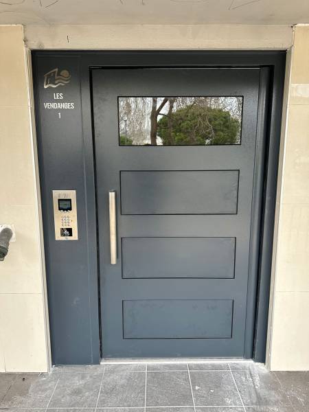 Installation de deux portes Cibox et interphone GSM Intratone numéro 2