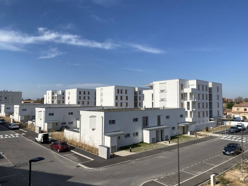 Travaux d'électricité et économie d'énergie dans une résidence de 100 logements (villas + appartements) à Miramas