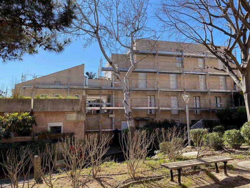 TRAVAUX D ELECTRICITE EN BATIMENT - CHAUFFAGE - INTERPHONIE - ECLAIRAGE DANS UNE RESIDENCE A MARSEILLE