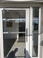 Serrurerie - Installation d’une porte Cibox gamme Clarté avec logo gravé pour Toulon Habitat Méditerranée