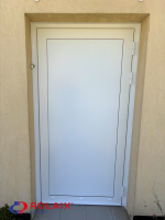 Remplacement de porte aluminium anti-panique à la Société Nautique de l'Estaque Mourepiane